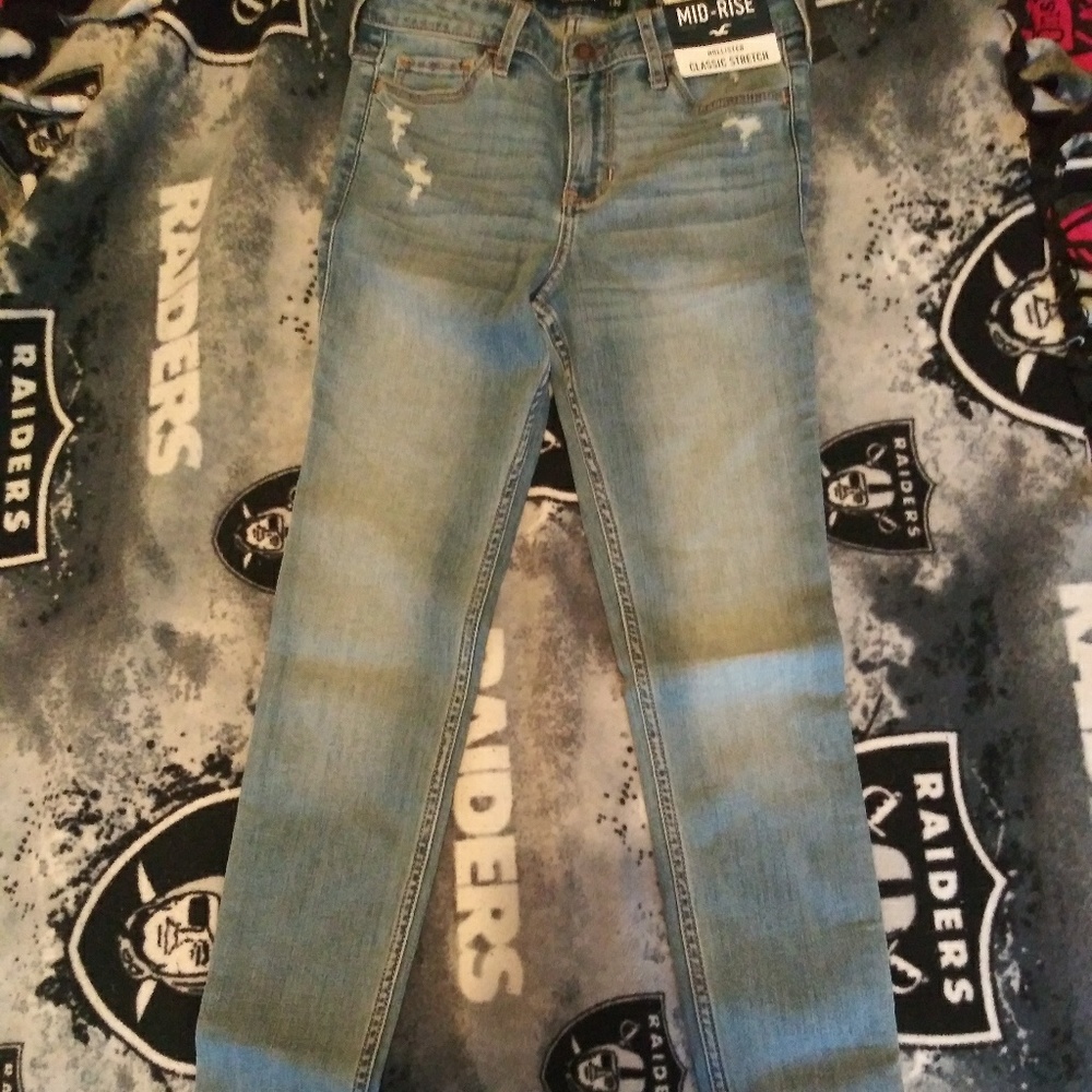 Never worn. Brand new
